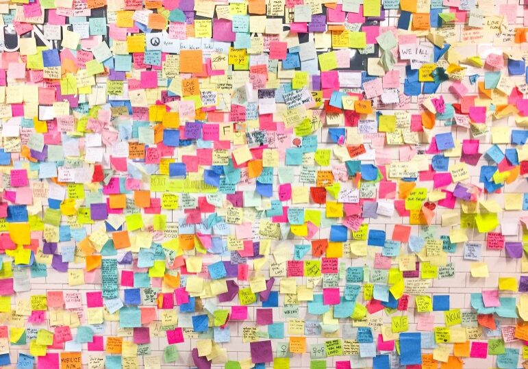 hundreds-of-sticky-note-messages-covering-the-wall-art-installation-in-nyc-after-2016-election_t20_ZVlOlg